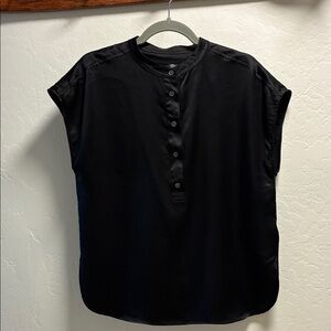 Banana Republic 100% Silk Black Blouse, Size Small